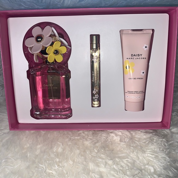 SOLD - Picture 2 of 3